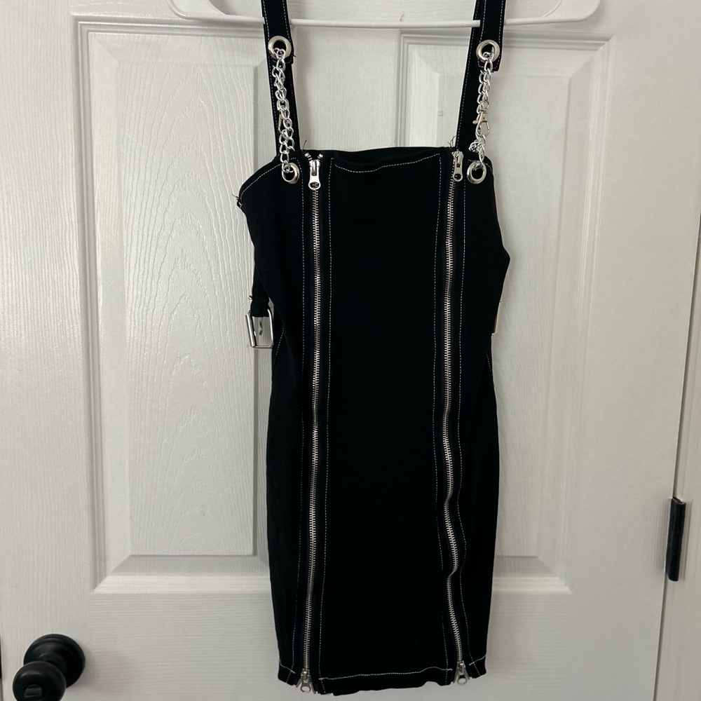 Trendy Black Dress with Silver Chain Accents